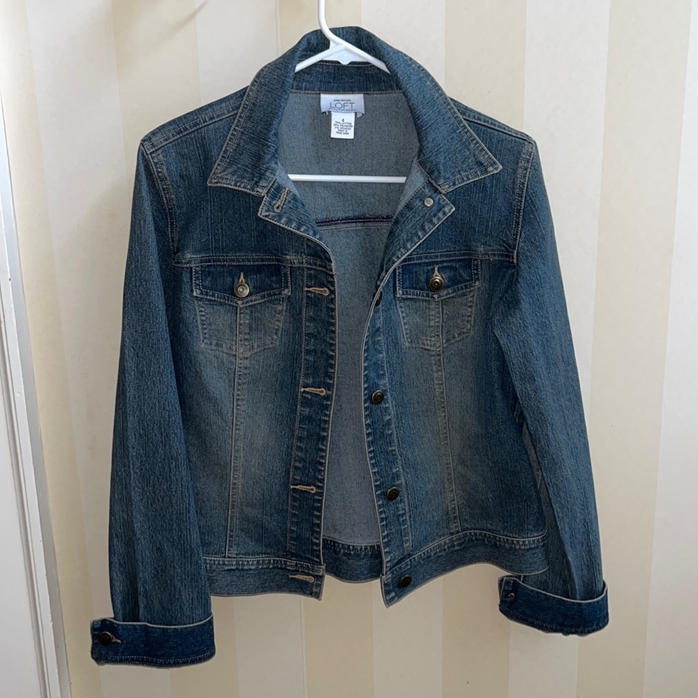 Ladies dark was denim jacket
